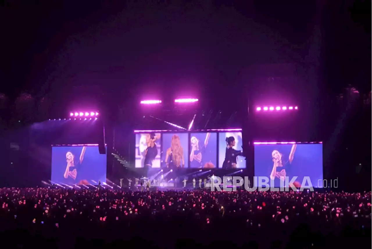 BLACKPINK Sapa Penggemar Indonesia di Tengah Lautan Pink SUGBK |Republika Online