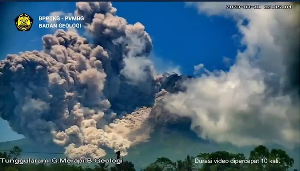 BPPTKG: Jarak Luncur Guguran Awan Panas Merapi Mencapai 4 Kilometer