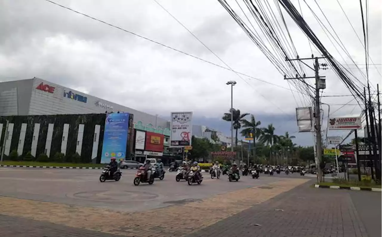 Terasa Gerah meski Ada Hujan, Simak Prakiraan Cuaca Sukoharjo Hari Ini