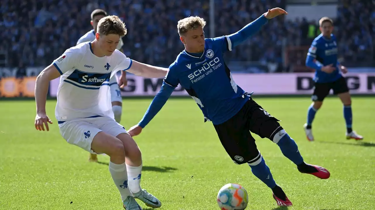 Fußball, 2. Liga: Arminia Bielefeld dreht die Partie gegen Spitzenreiter Darmstadt 98