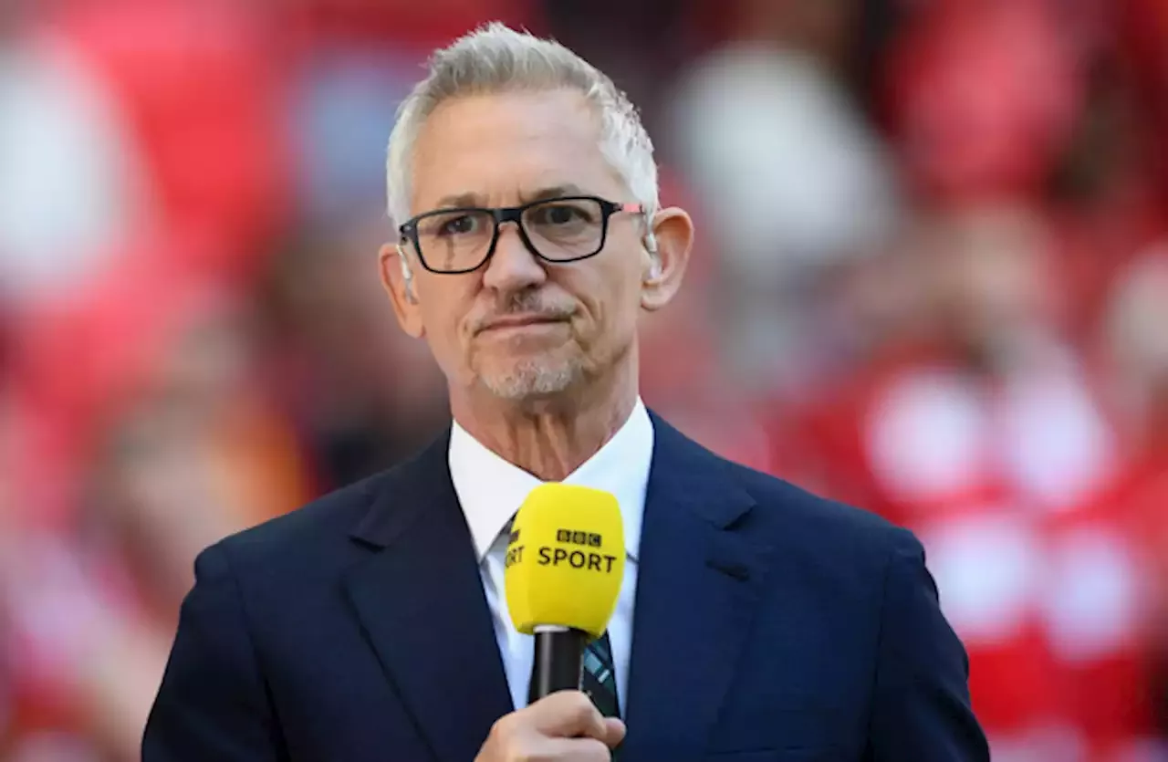 Football Focus cancelled on BBC as presenters row in behind Gary ...