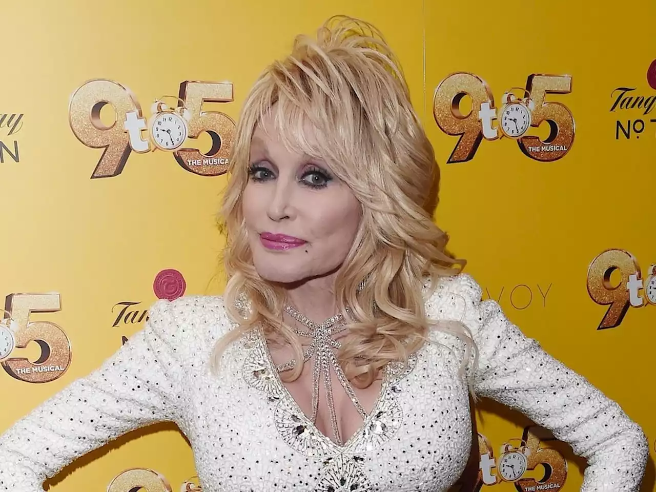 Dolly Parton reveals why she 'never gets old'