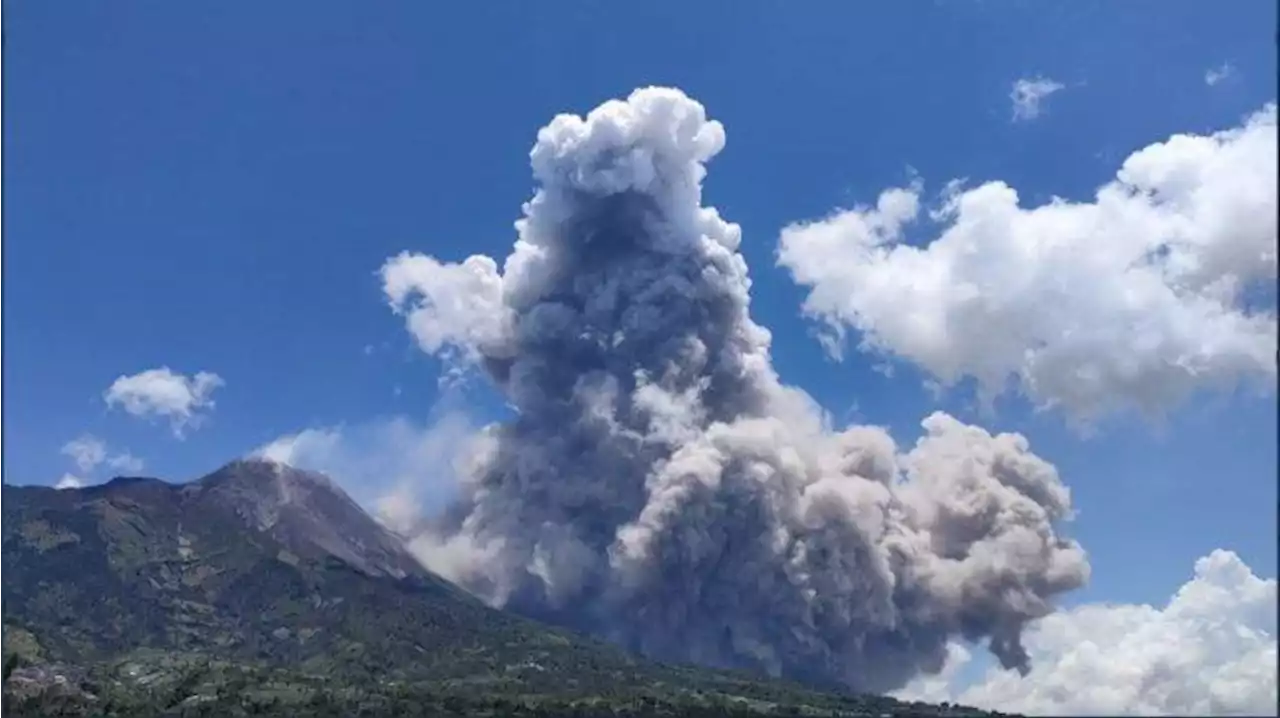 Gunung Merapi Erupsi Siang Ini, Guguran Lava dan Awan Panas sampai ke Sungai Bebeng - Tribunnews.com