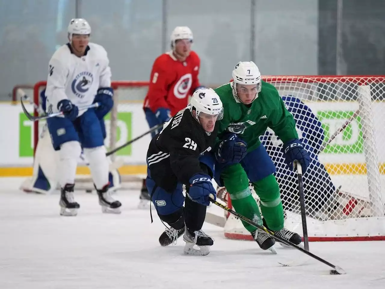 Vancouver Canucks sign defensive prospect Kirill Kudryavtsev to entry-level deal