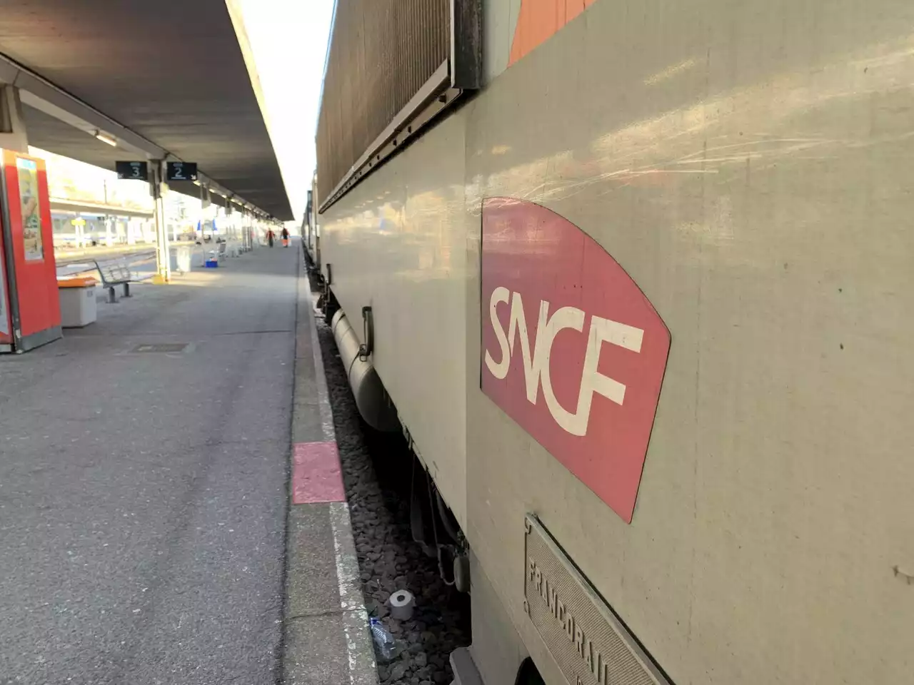 Réforme des retraites : le trafic SNCF en 'nette amélioration' lundi 13 mars 2023