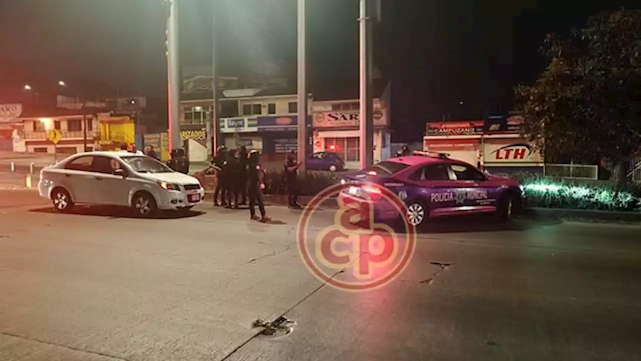 Automovilista choca a patrulla de la Policía Municipal de Xalapa; sin heridos