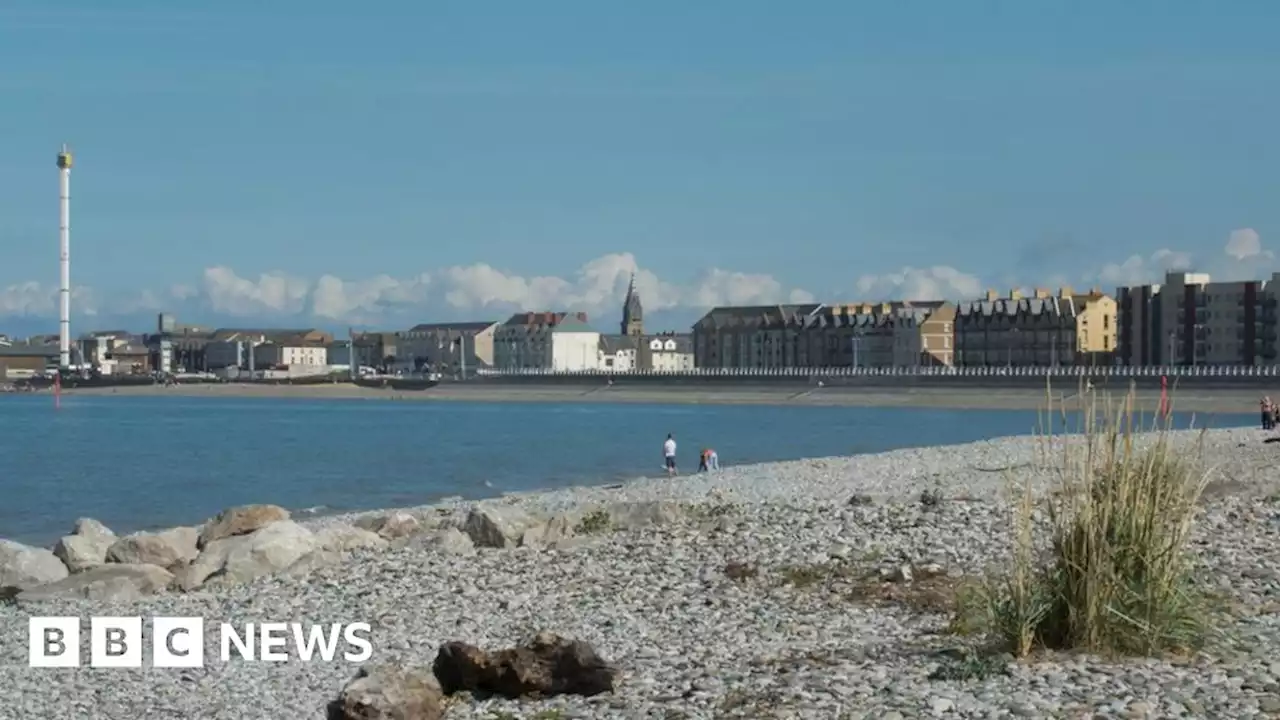 Rhyl: Police get extra powers after 'violence with weapons'