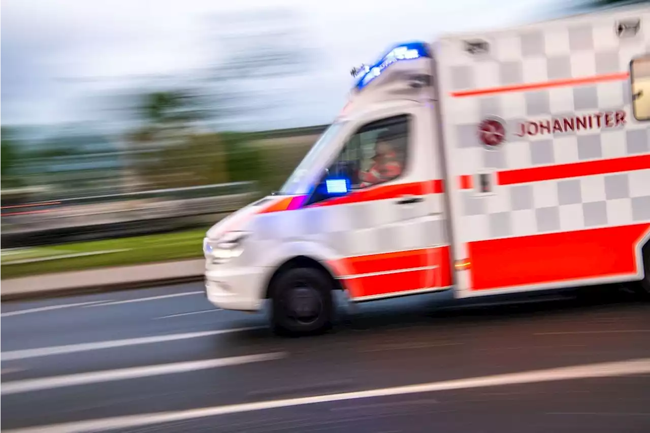 Unfallflucht in Spandau: Zweijähriger von Auto erfasst und schwer verletzt