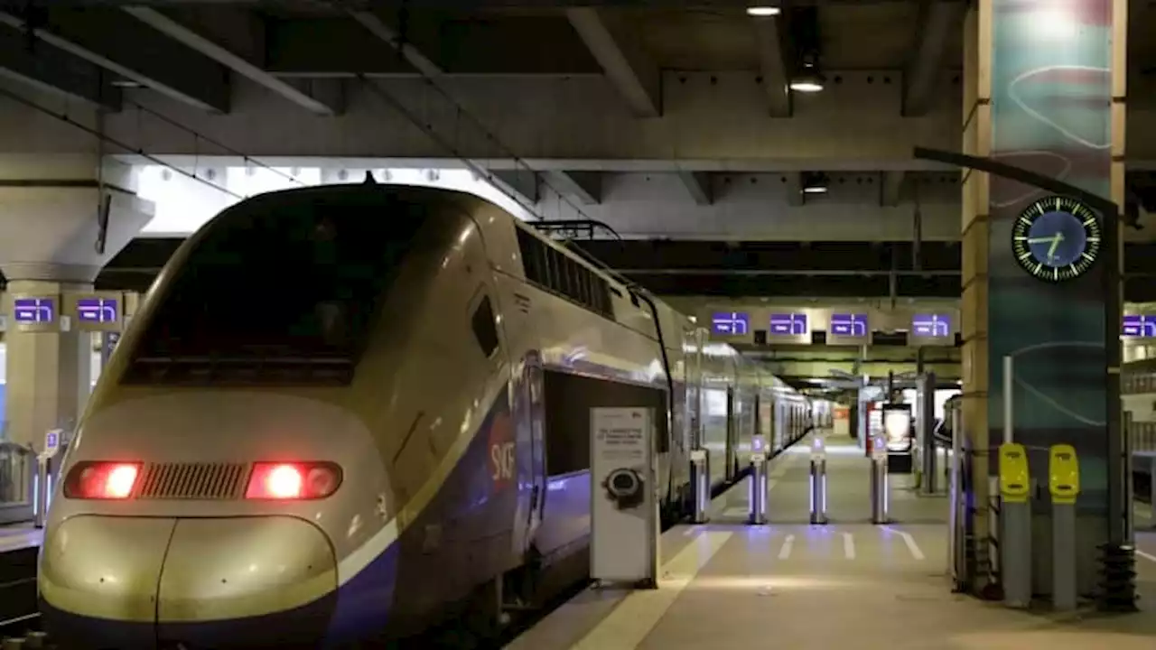 EN DIRECT - Retraites: la CGT Cheminots promet de nouvelles perturbations ce lundi à la SNCF