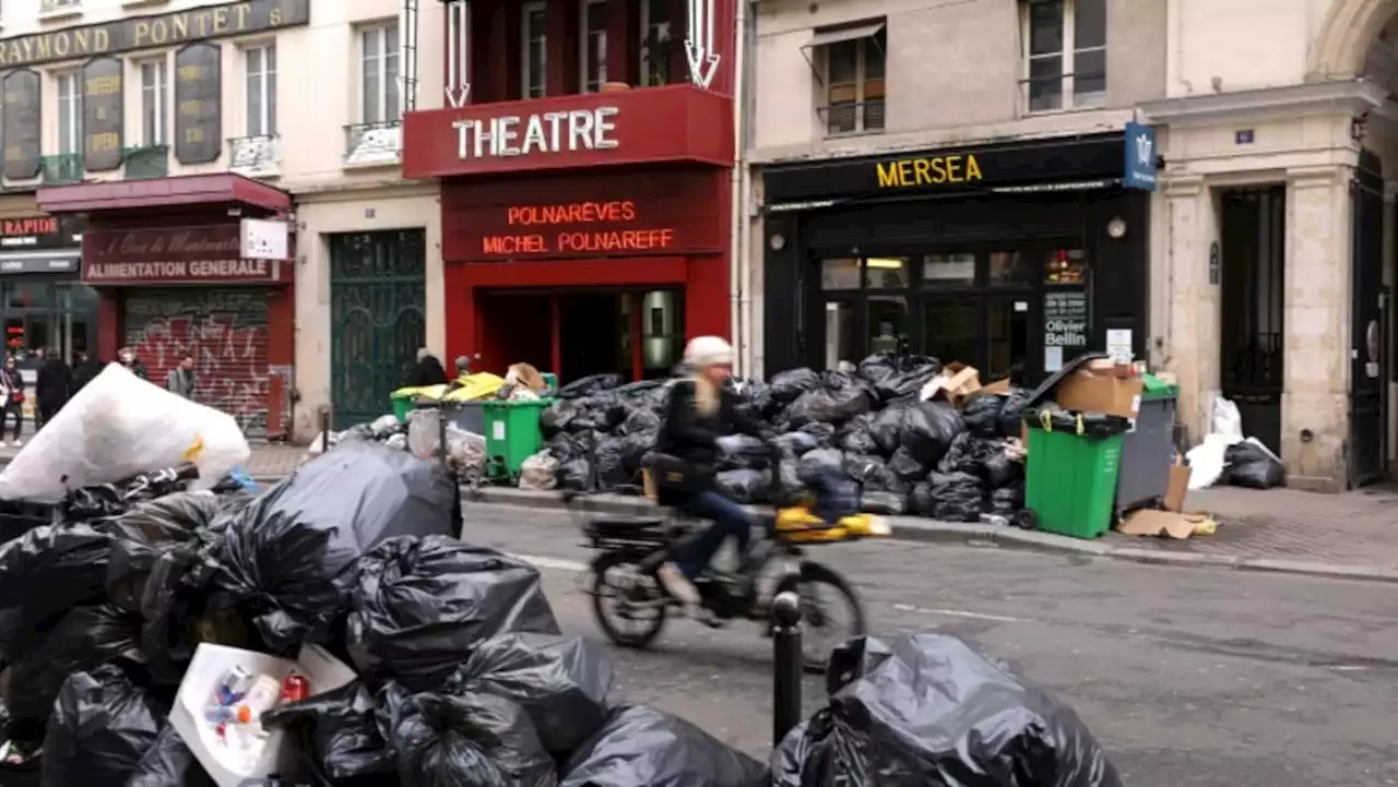 Rubbish piles up in strike-bound Paris