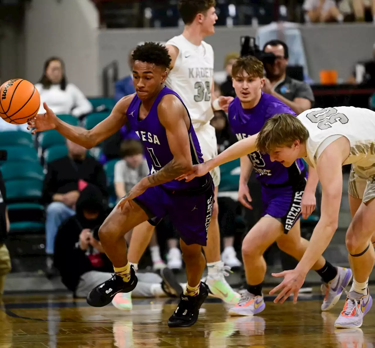 Mesa Ridge edges Air Academy 71-68 in Class 5A championship to win program’s first title, finish perfect 28-0