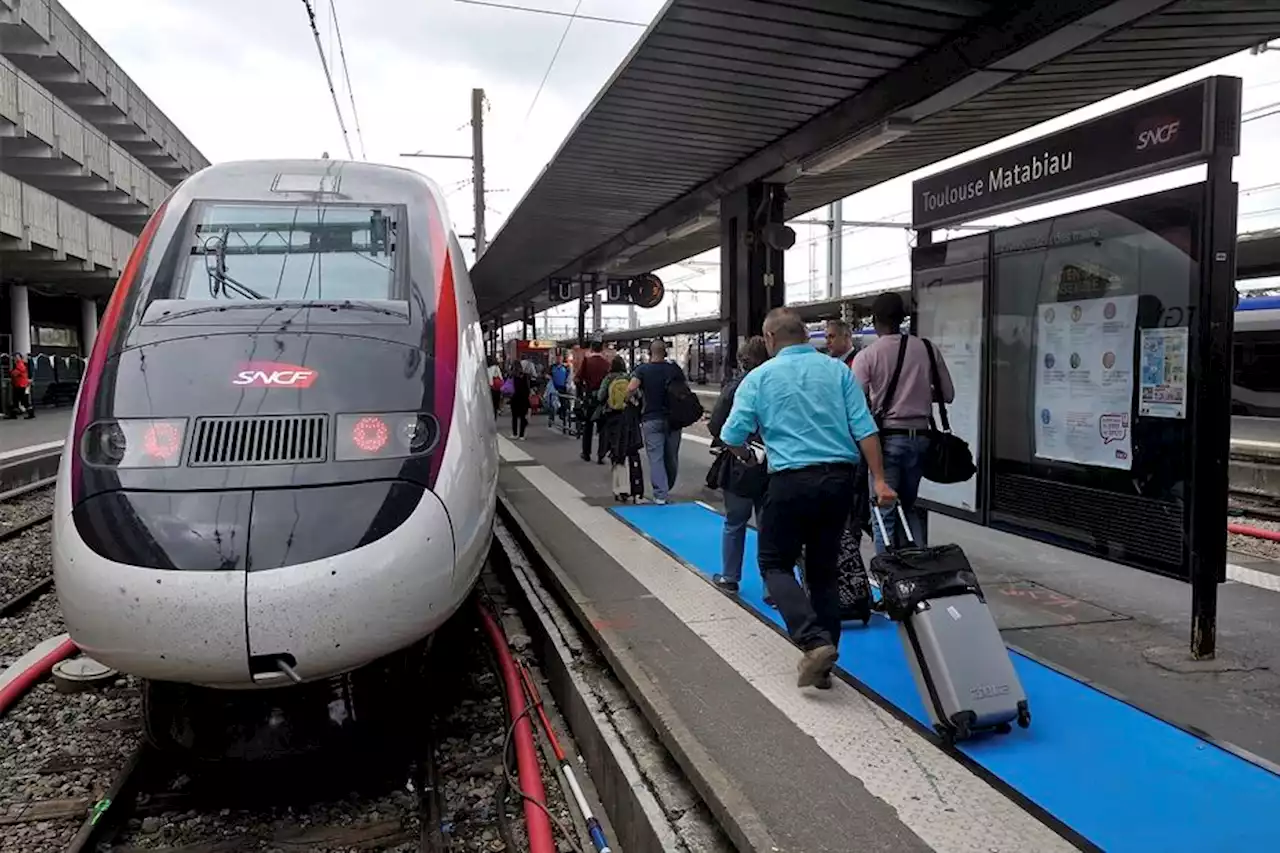 Toulouse : le trafic aérien et le réseau TER restent très fortement perturbé