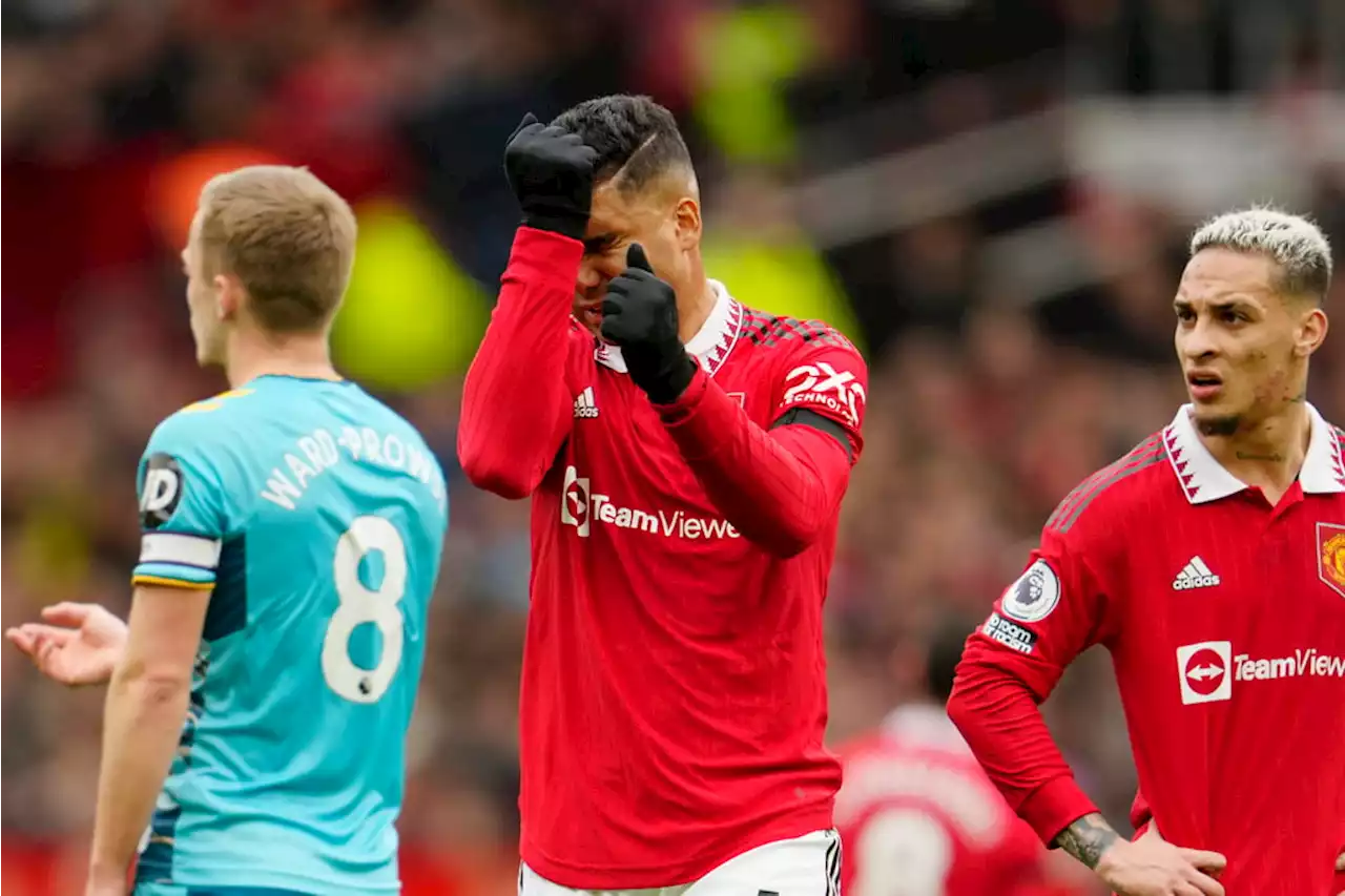 10-man Manchester United held by Southampton