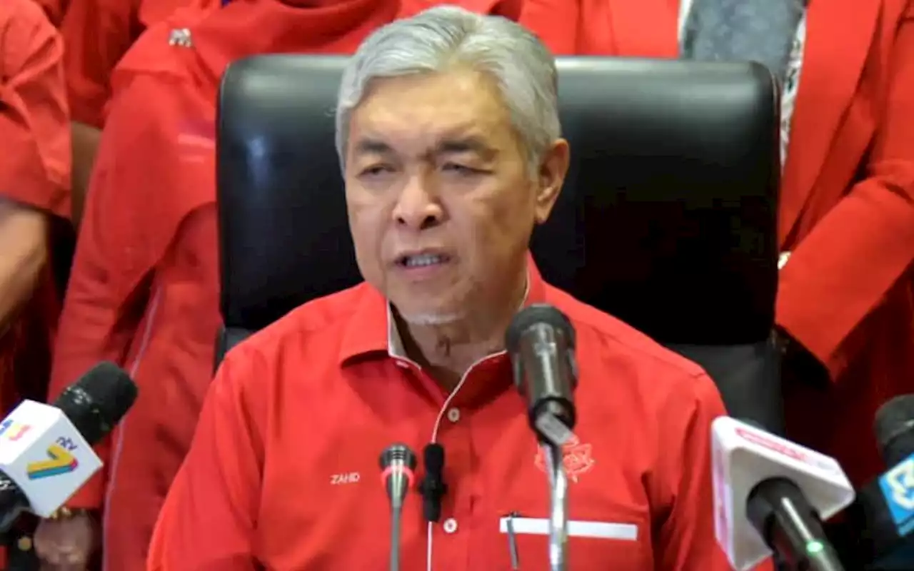 Saya sedia disiasat, kata Zahid berkait dana Umno