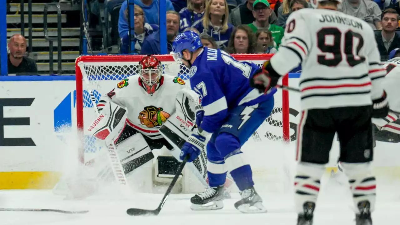 Lightning beat Blackhawks 3-1; Stamkos injures left leg