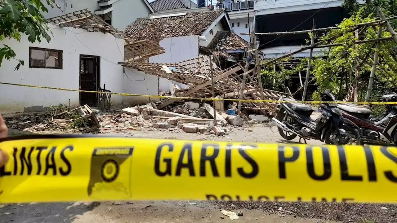 Polisi Temukan Bahan Baku Petasan di Lokasi Ledakan di Kasembon, Malang