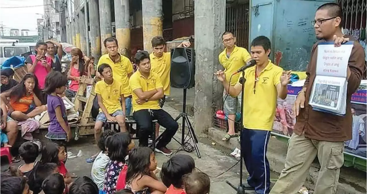 Manuben’s street Catechism in Manila