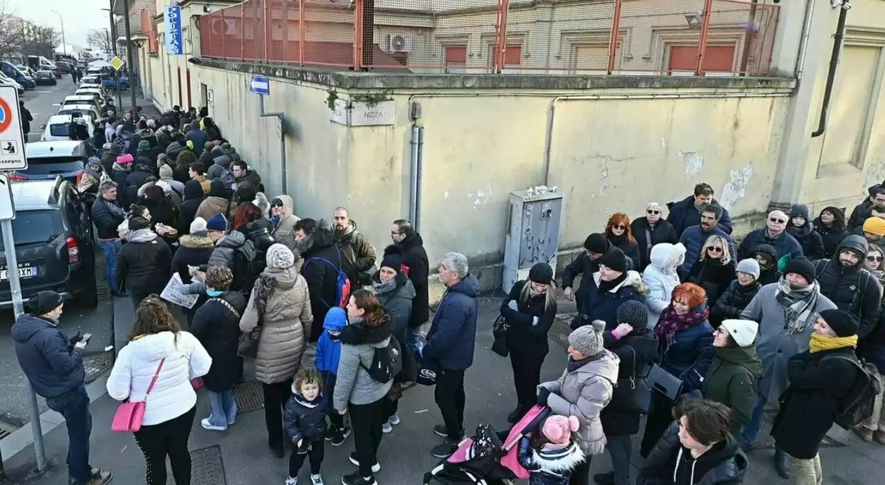 Passaporti, come avviare la procedura on line (ma ancora tempi lunghi per rilascio e rinnovi). Già saltati 100mila viaggi