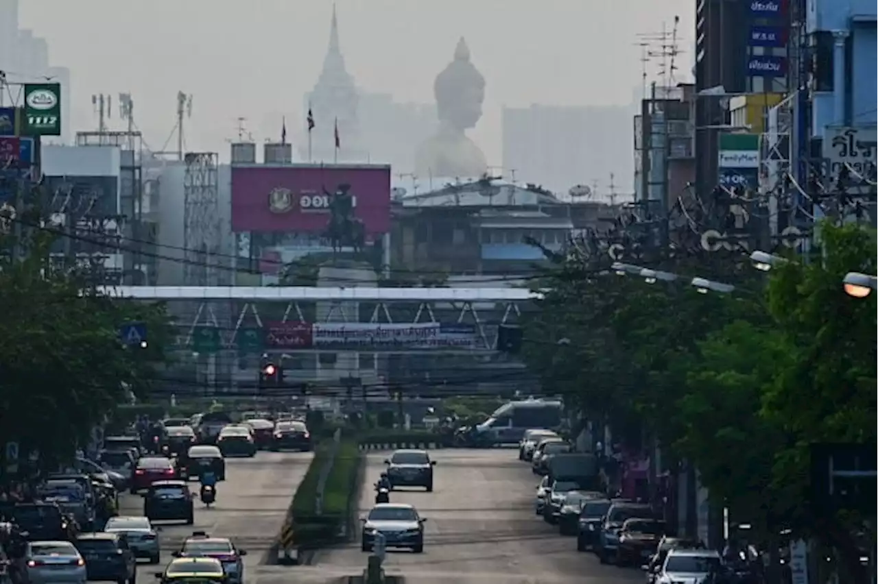 Nearly 200,000 people admitted to hospitals as Bangkok chokes on pollution