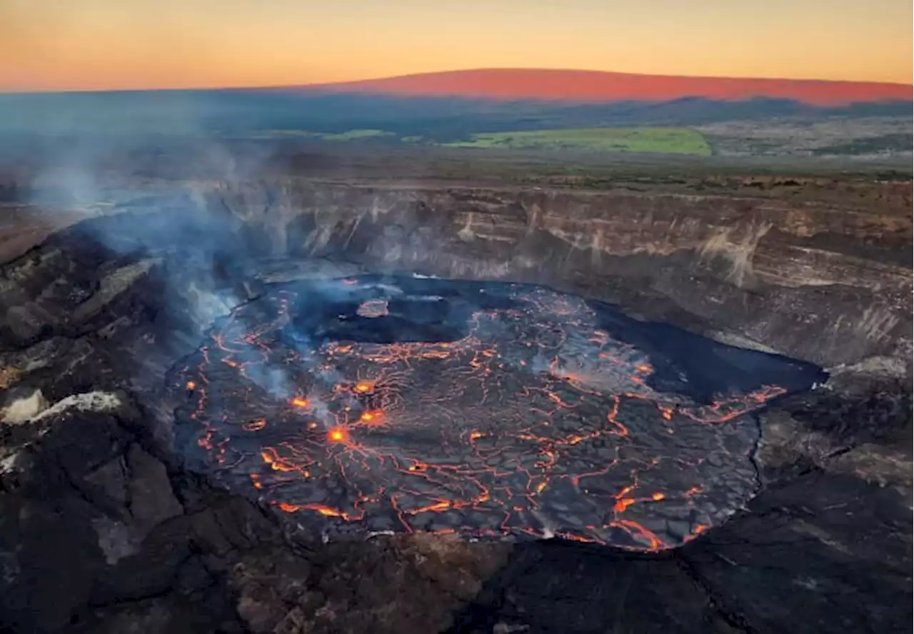 Earthquakes signal Hawaii's Kilauea about to resume erupting