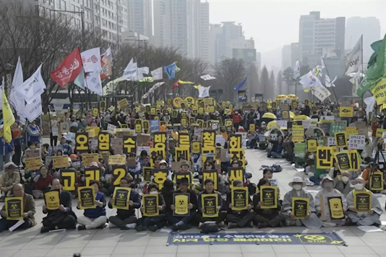 지나던 시민도 박수... 부산에 울려퍼진 '노후핵발전소 폐쇄'