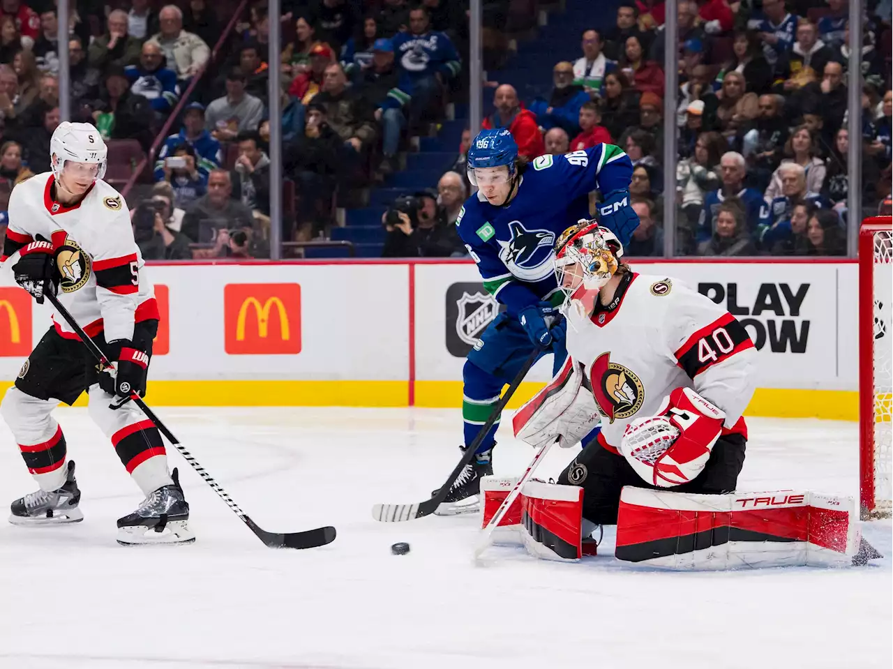 Senators lose focus, and attention to detail disappears, in disappointing display in Vancouver