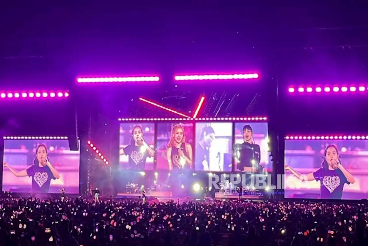 Rose BLACKPINK 'Kepanasan' pada Hari Pertama Konser di GBK |Republika Online