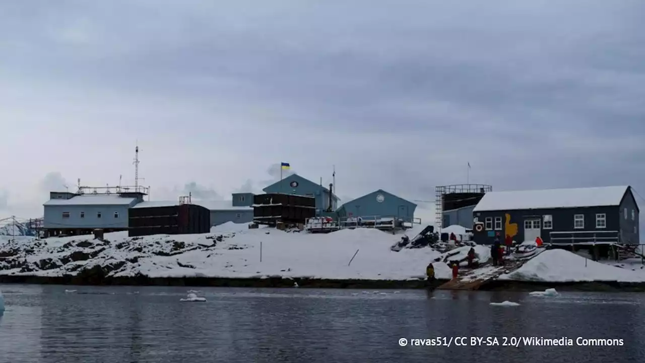 Полярники с Украины сменили названия городов на указателях из-за 'декоммунизации'