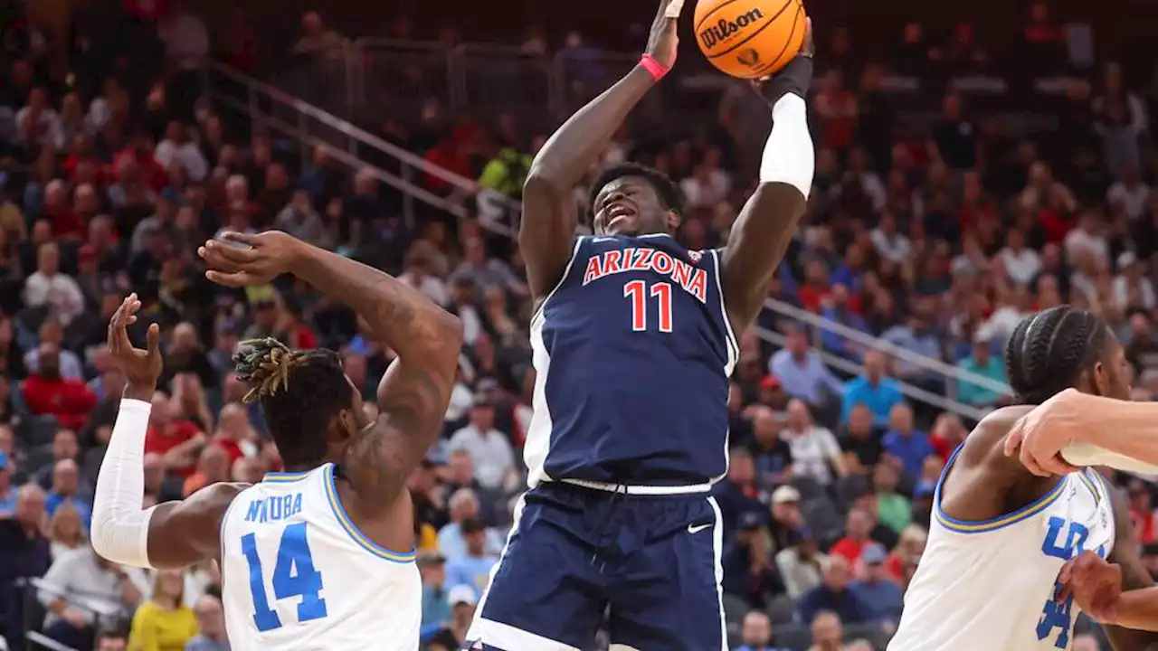 Arizona's Oumar Ballo says he broke left hand in Pac-12 Tournament, vows to keep playing