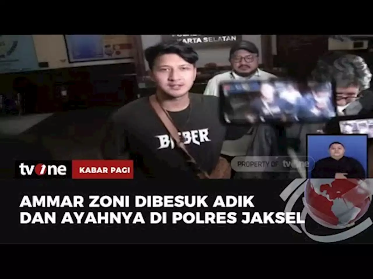 Ayah dan Adik Datangi Ammar Zoni di Polres Jaksel - tvOne