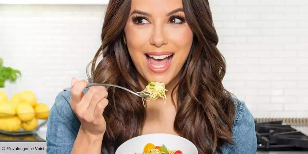 Poulet pané cripsy : Eva Longoria révèle deux ingrédients étonnants pour que vos filets soient croustillants - Voici