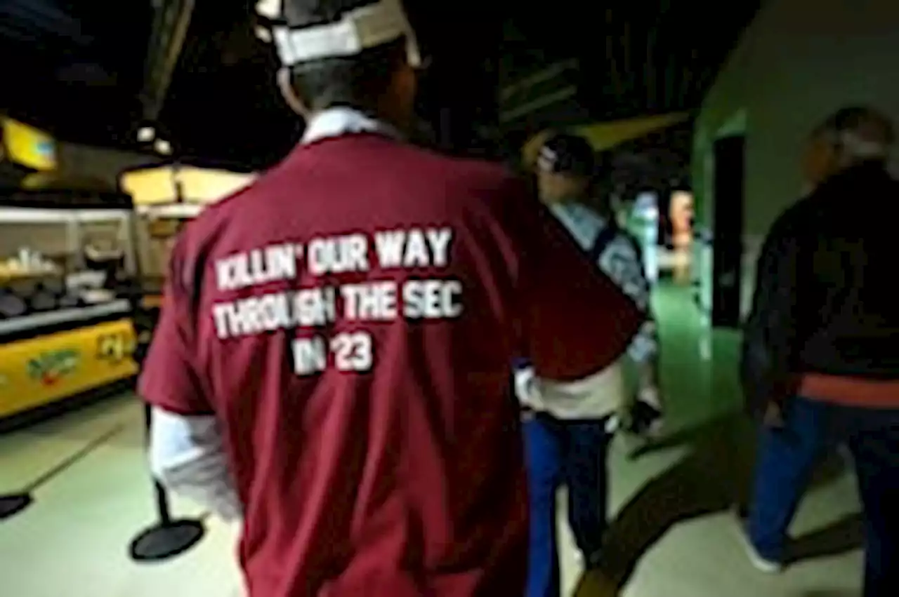 Alabama fans face ejection for ‘Killin’ our way through the SEC’ shirts