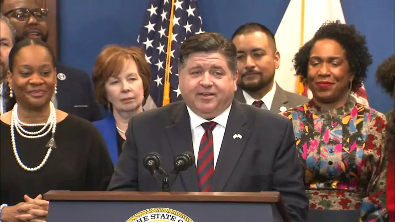 Gov. Pritzker signs Illinois paid leave act into law