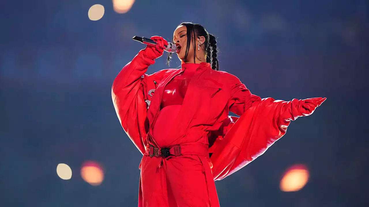 Rihanna set to perform at Super Bowl of movies -- the Oscars