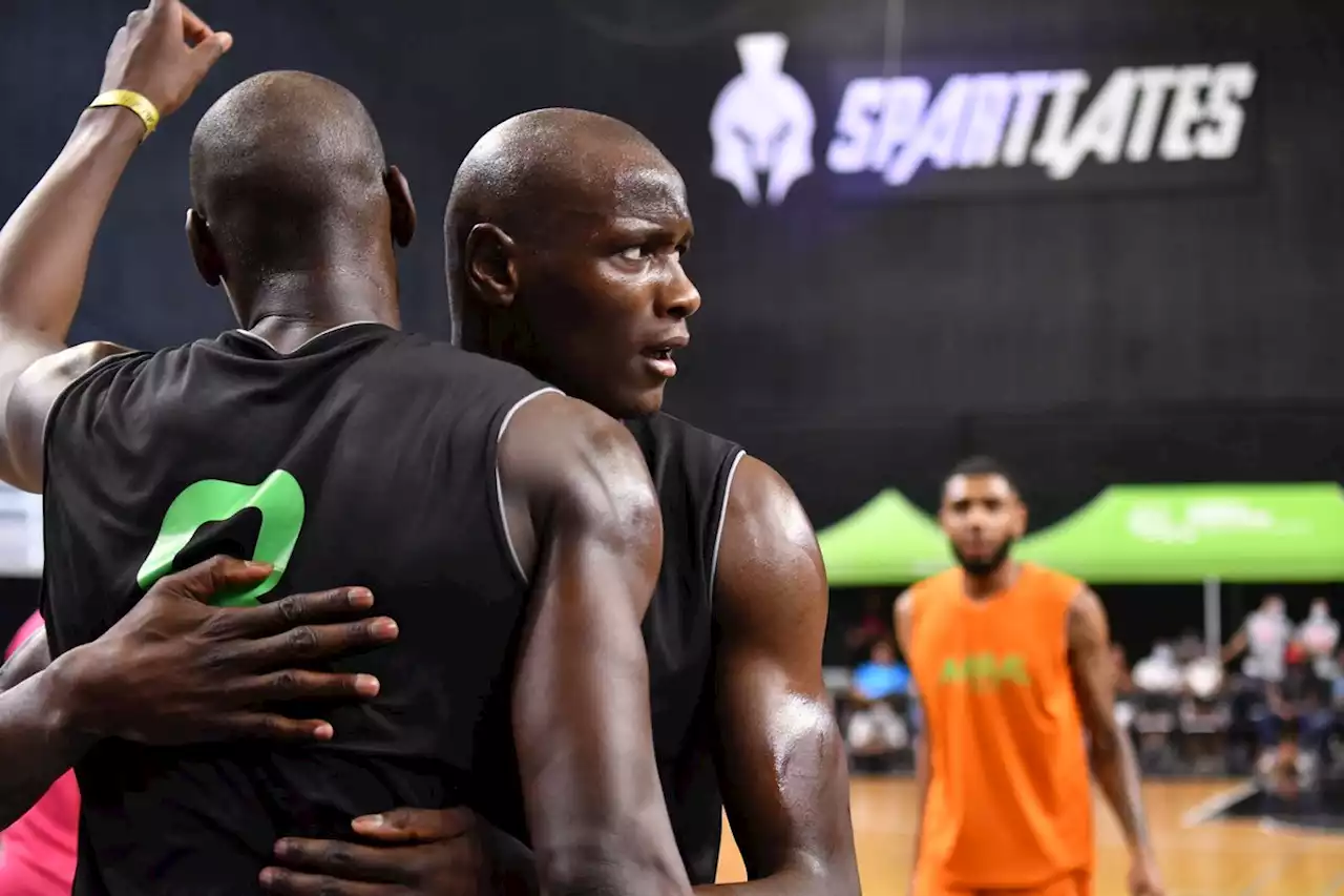 Amara Sy, pompier de luxe à Cergy : 'Les Spartiates ont la chance d'avoir un président qui sait encore un peu jouer au basket' - BeBasket