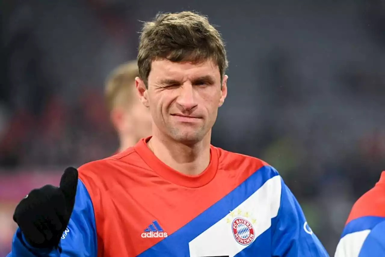 Klassisches Rollenbild: Thomas Müller ist der Chef am Grill