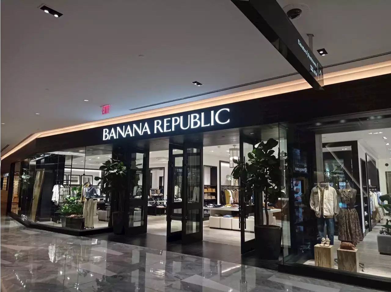 Gap and Banana Republic Are Closing Over 50 Stores Nationwide