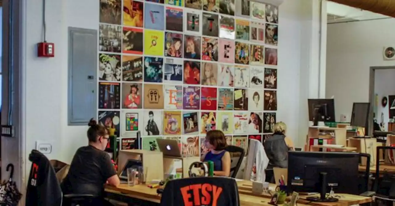 Etsy Warns Sellers of Delays in Wake of Silicon Valley Bank Collapse