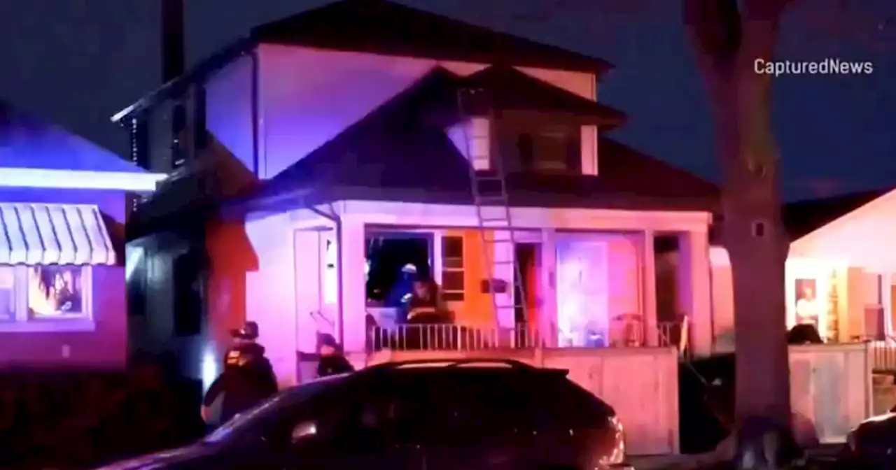 Chicago firefighter rushes to house fire that leaves wife and 3 children dead