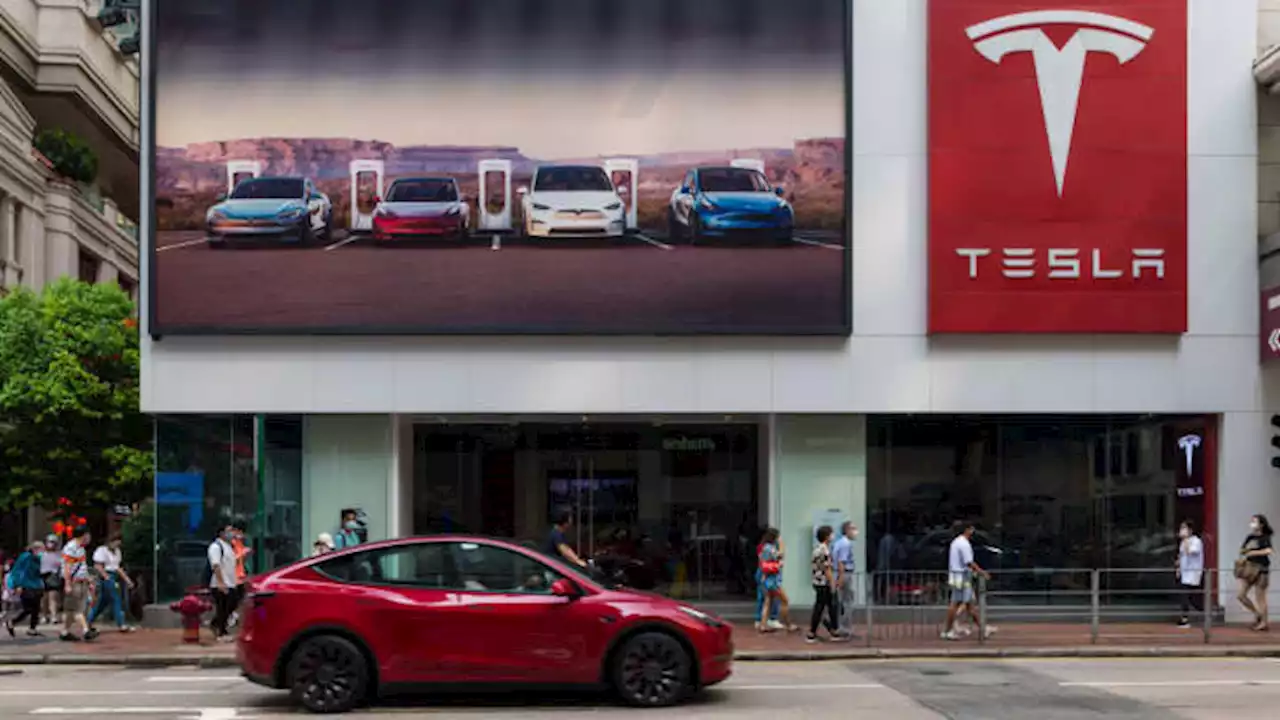 Wolfe Research downgrades Tesla, says SVB failure adds to automaker's macro pressures