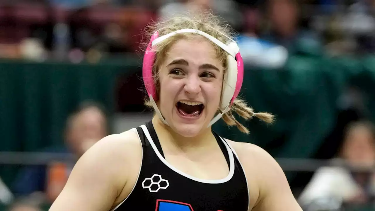 Marysville's Cali Leng wins title at first OHSAA girls wrestling state tournament