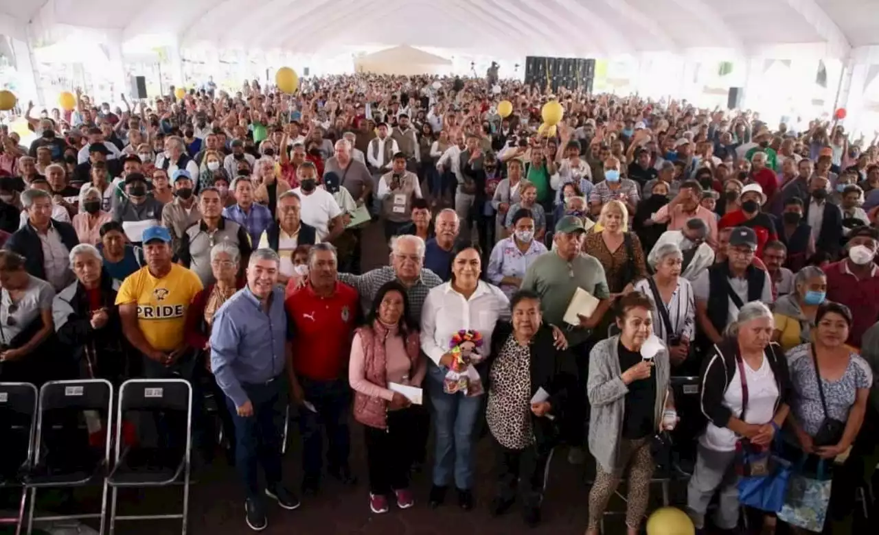 ¿Los jubilados pueden recibir pensión para adultos mayores?