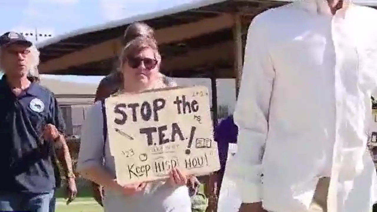 NAACP Houston, city leaders march at Wheatley HS to protest TEA's possible HISD takeover