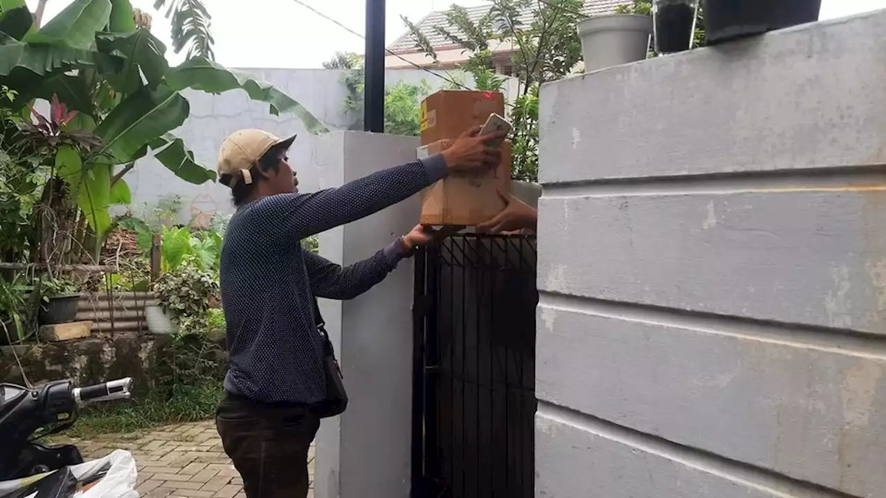 ”Kang Paket” di Belantara Jakarta