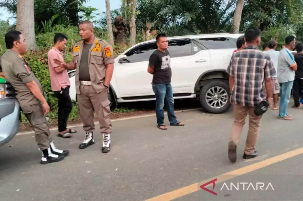 Detik-Detik Mobil Dinas Wabup Mukomuko Kecelakaan di Jalan Lintas Sumatera