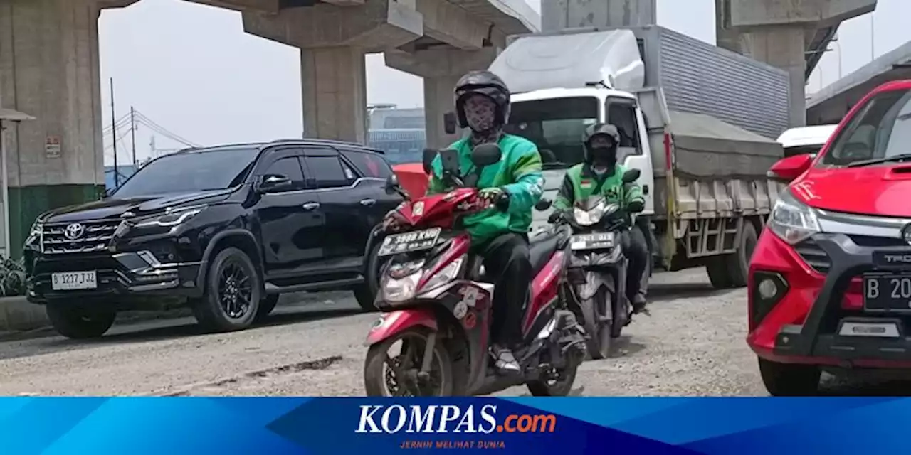 Warga Minta Jalan Raya Bekasi Arah Pulo Gebang yang Berlubang Segera Diperbaiki