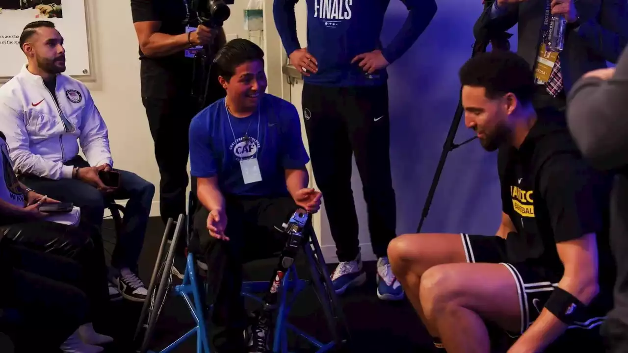 Warriors' Klay Thompson surprises teen with new wheelchair