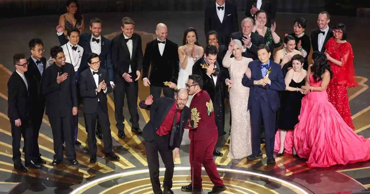 'Everything Everywhere All at Once' takes best picture Oscar and six others