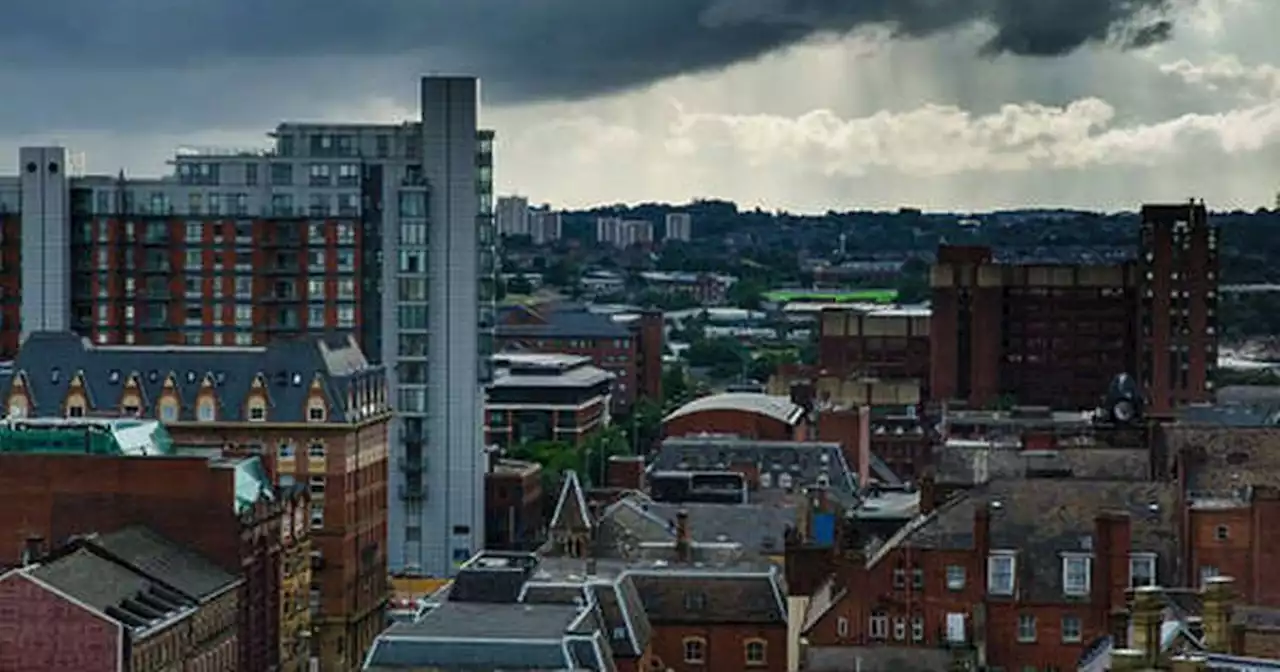 Monday weather for Leeds as Met Office snow warning in place again