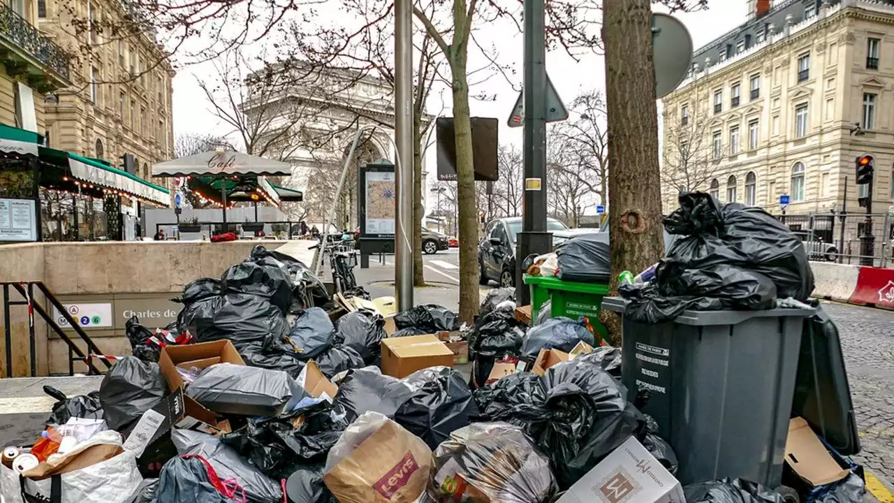 Grève des éboueurs à Paris : majorité et oppositions se renvoient la balle